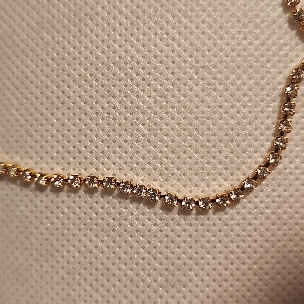 Elegant Gold Toned Rhinestone 16 Inch Necklace - Picture 2 of 7